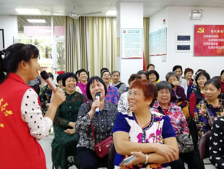 黄石街居家养老中心“直面人生，坦然面对生命”心理讲座活动